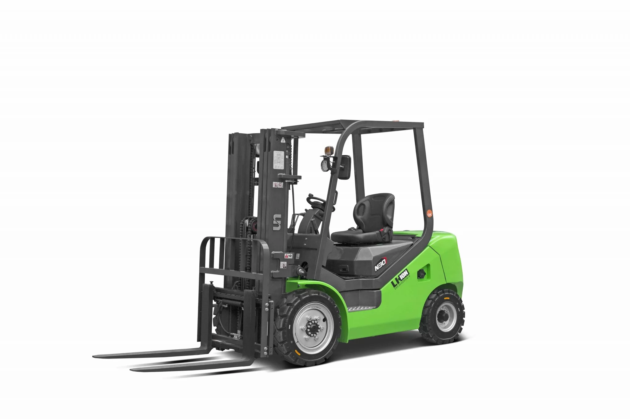 Kapalı depoda çalışan elektrikli forklift — İstanbul kiralık